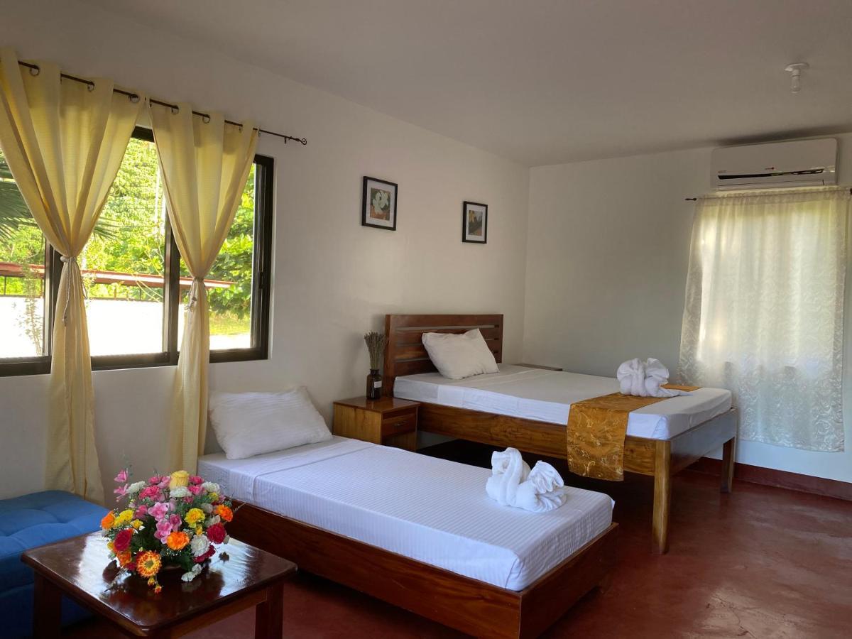 Tongatok Cliff Resort Mambajao Eksteriør billede