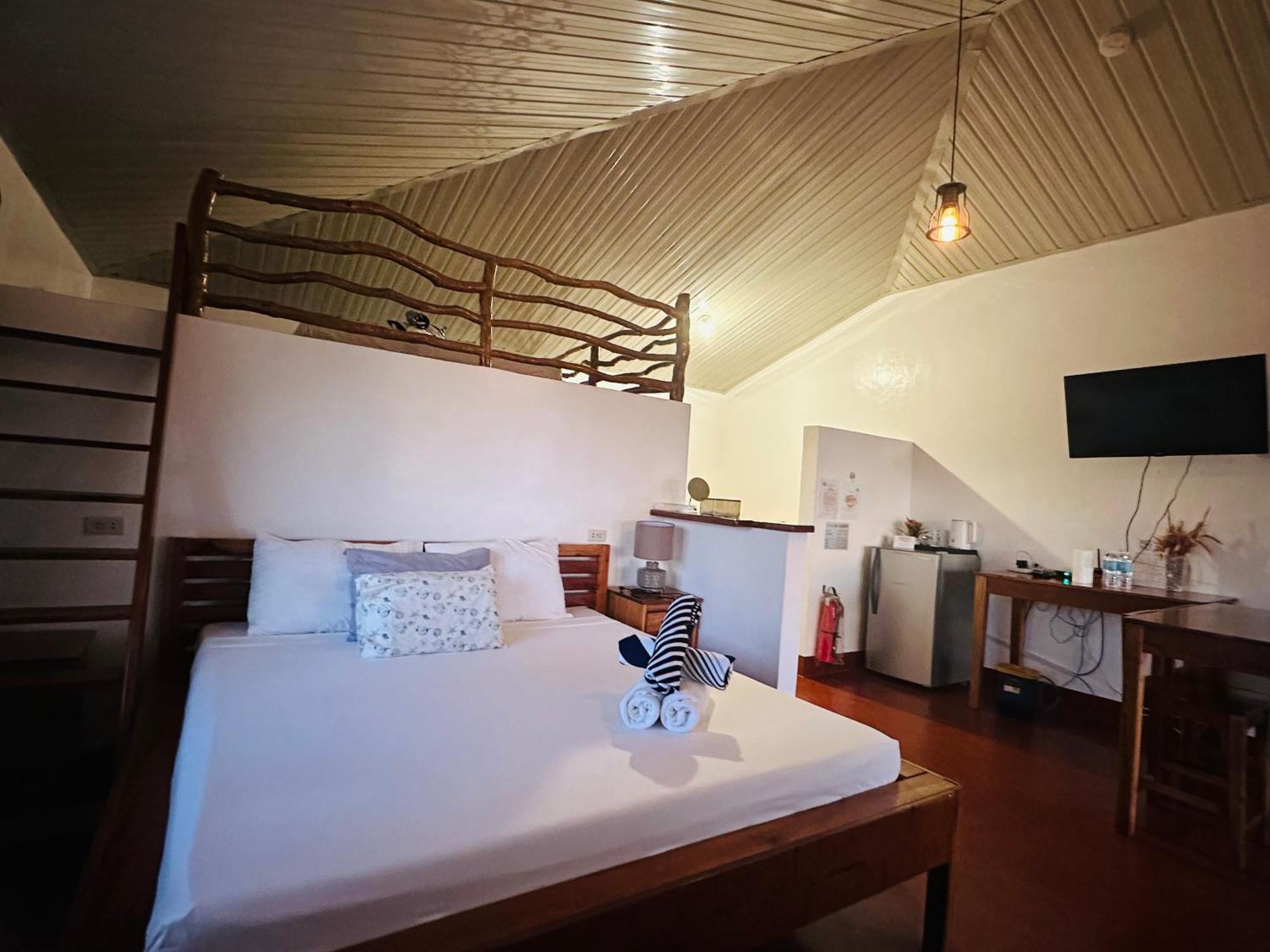 Tongatok Cliff Resort Mambajao Eksteriør billede